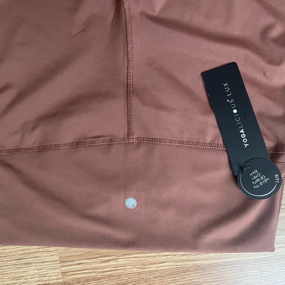 New Yoga-licioUs Lux Crossover Flare Leggings Black Sz Large Copper Iron PY71067 - Picture 8 of 11